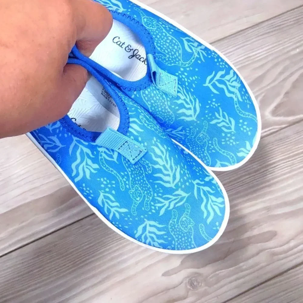 (14-3974) Cat & Jack Toddler Water Shoes Sz 8